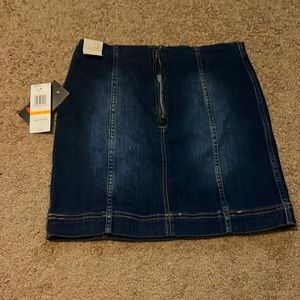 womens short jean skirt